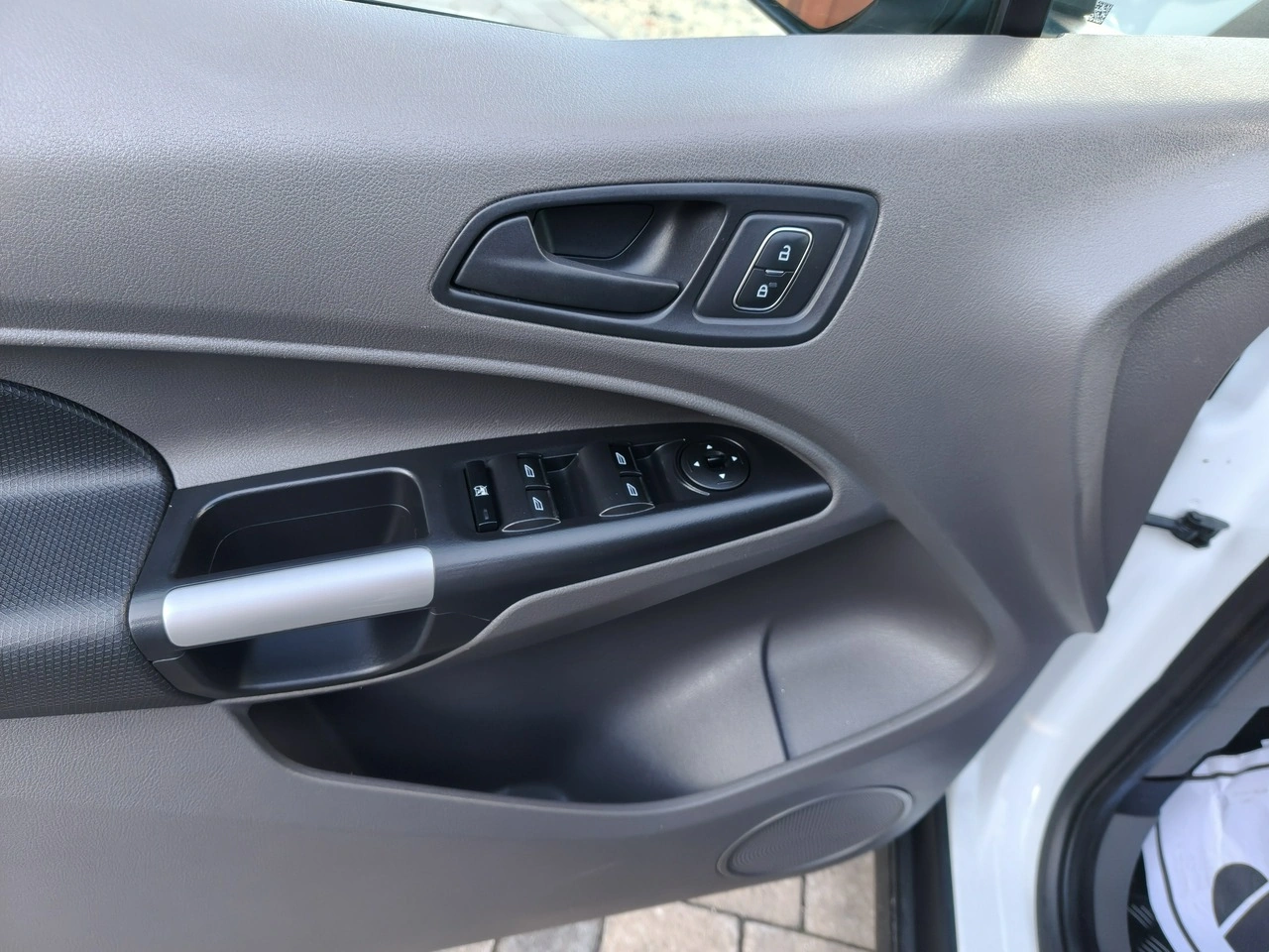 Ford Transit Connect - Zdjęcie 17
