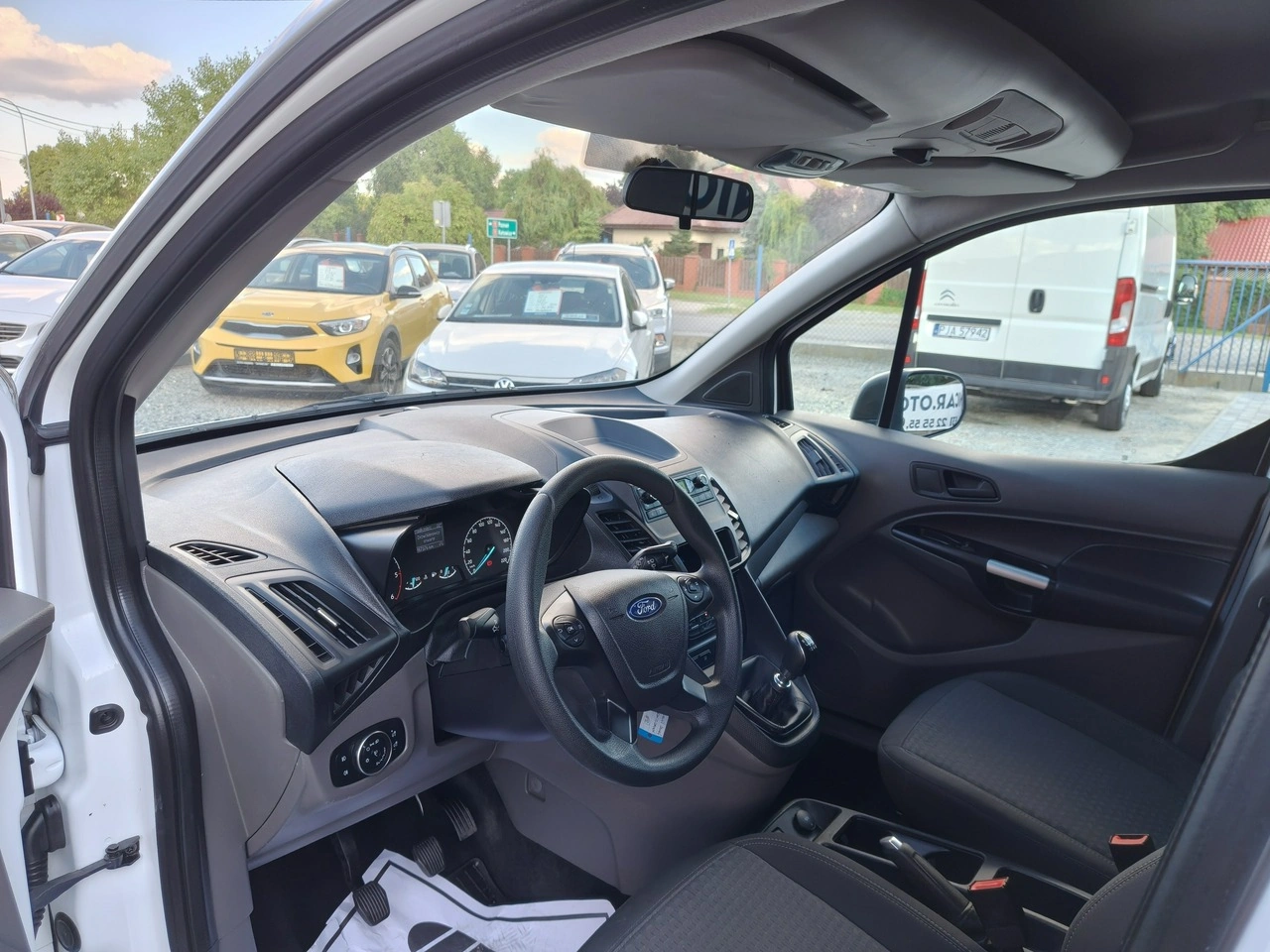 Ford Transit Connect - Zdjęcie 9