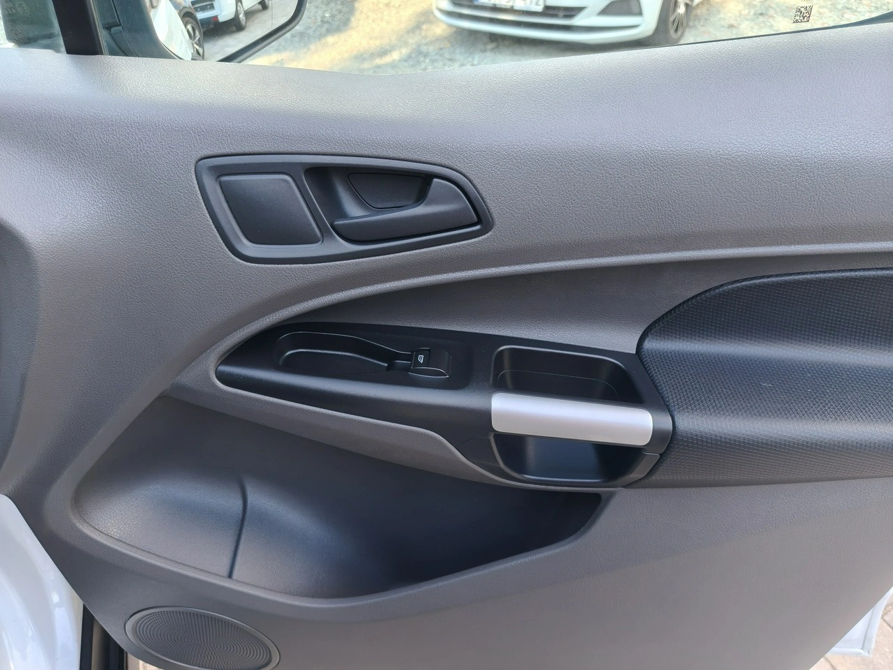 Ford Transit Connect - Zdjęcie 21
