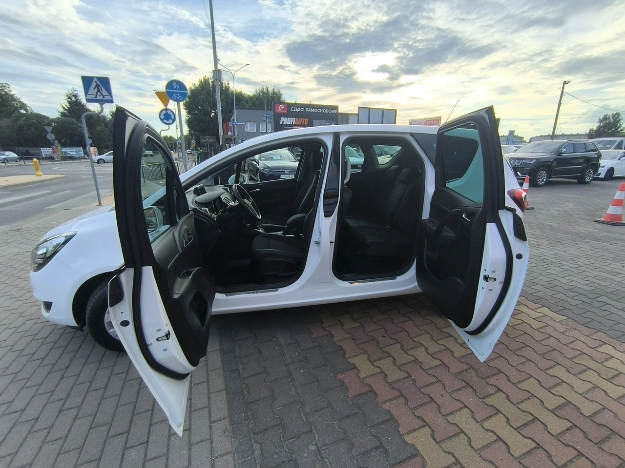 Opel Meriva - Zdjęcie 16