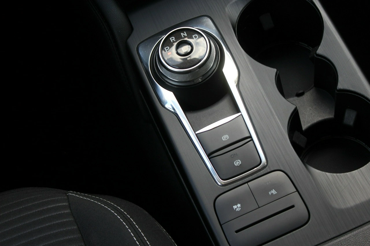 Ford Kuga - Zdjęcie 16