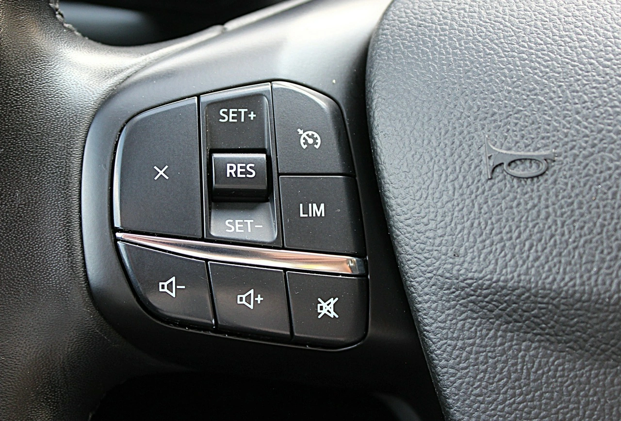 Ford Kuga - Zdjęcie 20