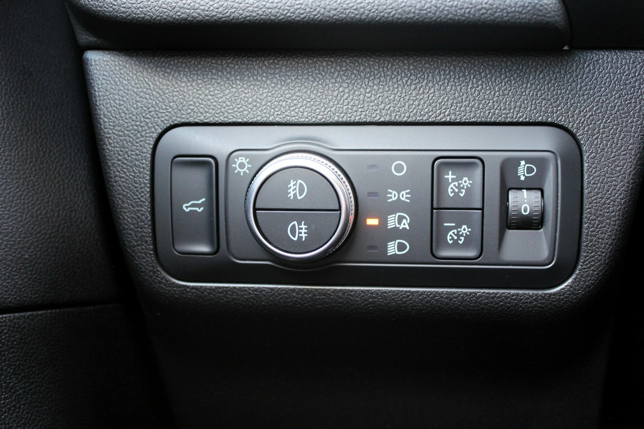 Ford Kuga - Zdjęcie 21