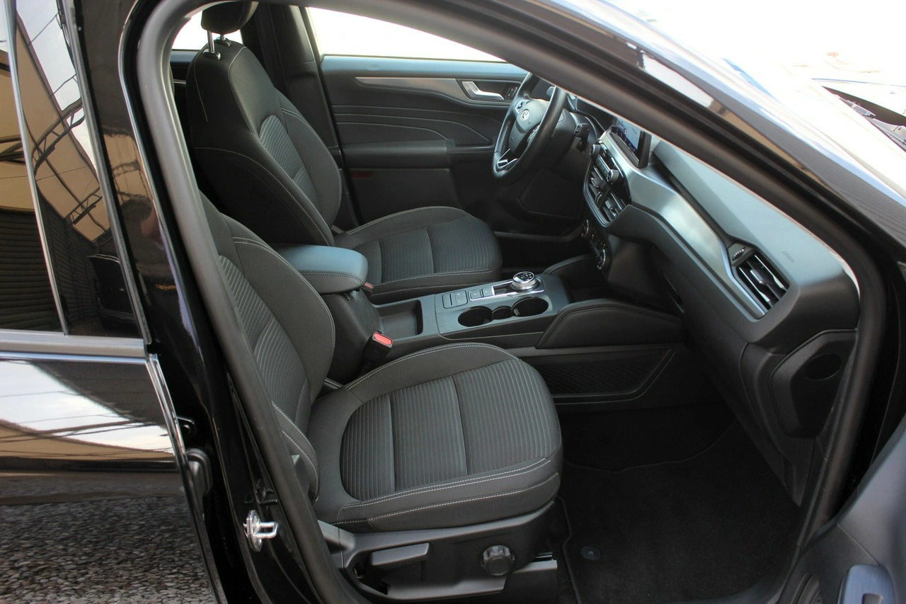 Ford Kuga - Zdjęcie 8