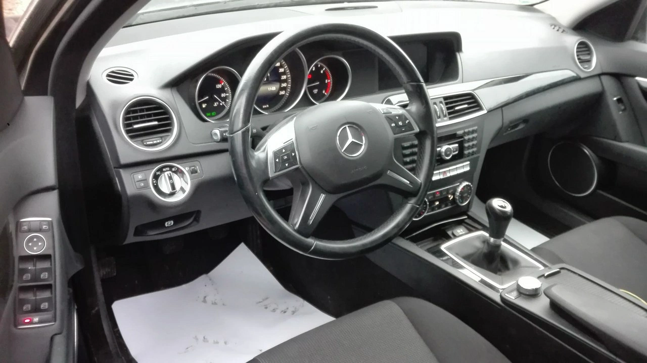 Mercedes C 200 - Zdjęcie 4