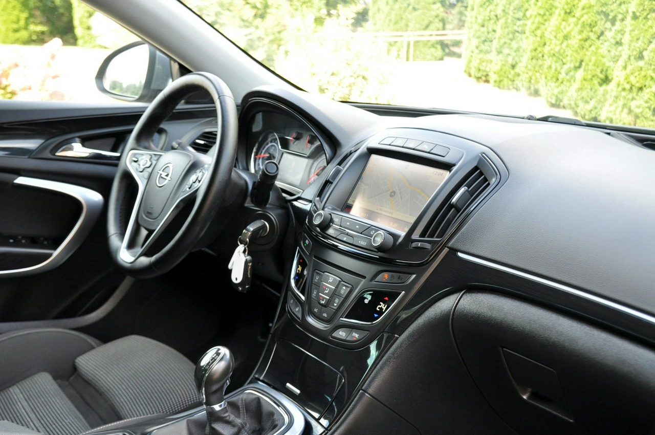 Opel Insignia - Zdjęcie 17