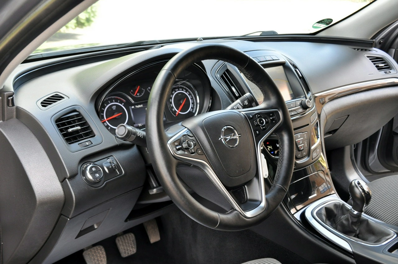 Opel Insignia - Zdjęcie 21