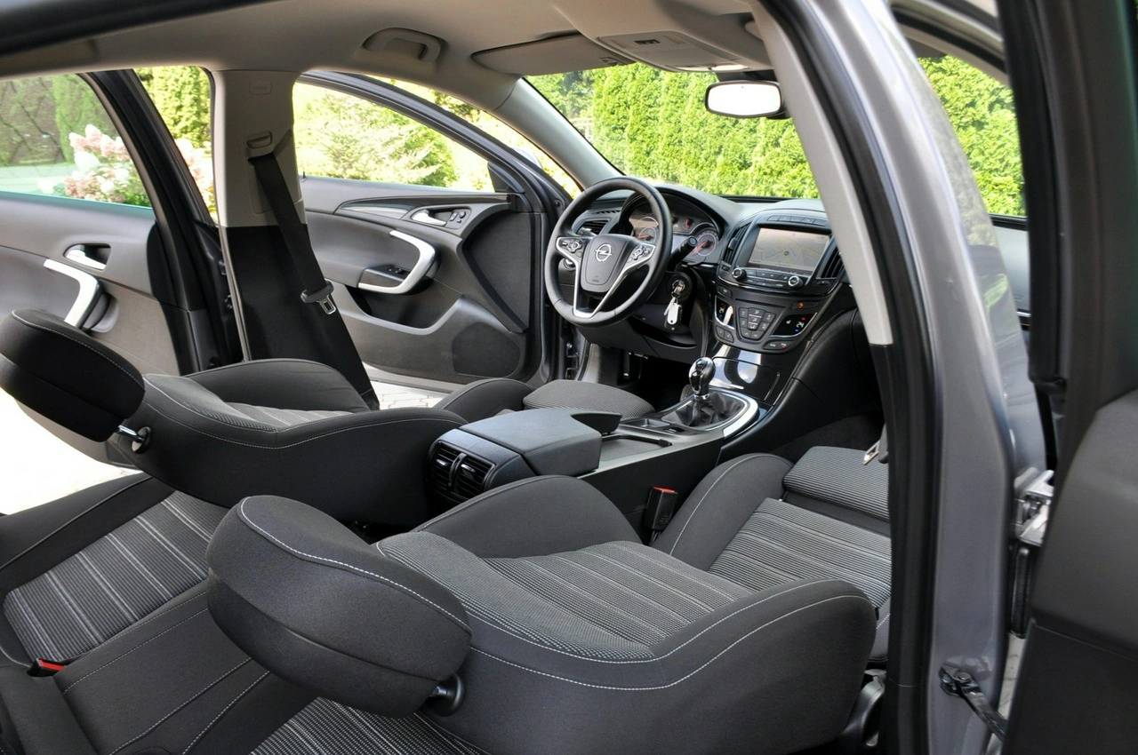 Opel Insignia - Zdjęcie 22