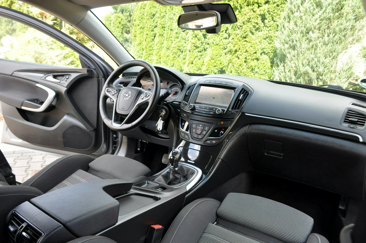 Opel Insignia - Zdjęcie 23