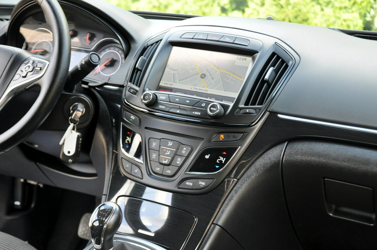 Opel Insignia - Zdjęcie 25
