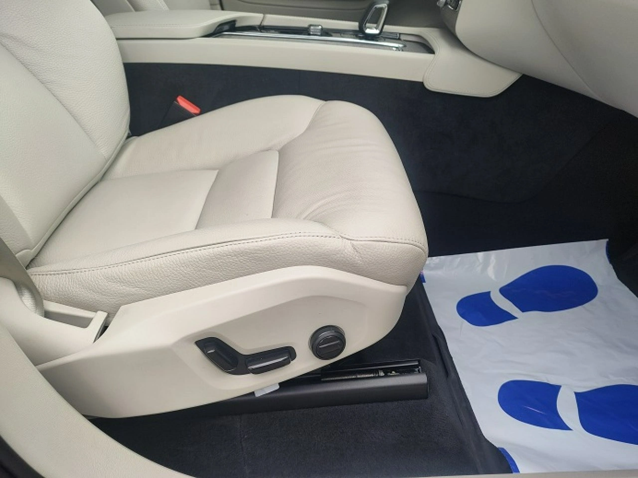 Volvo XC 90 - Zdjęcie 15