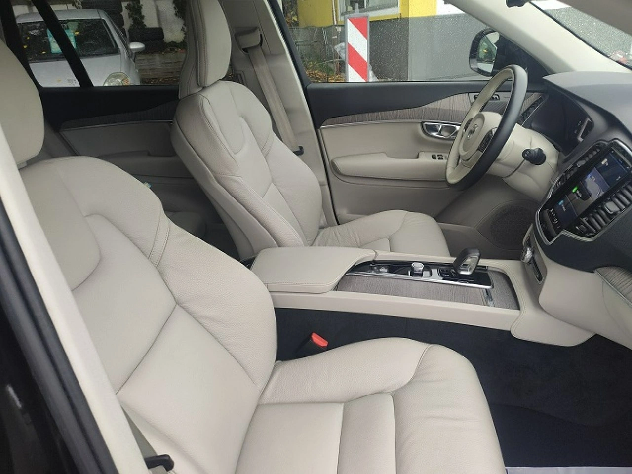 Volvo XC 90 - Zdjęcie 16