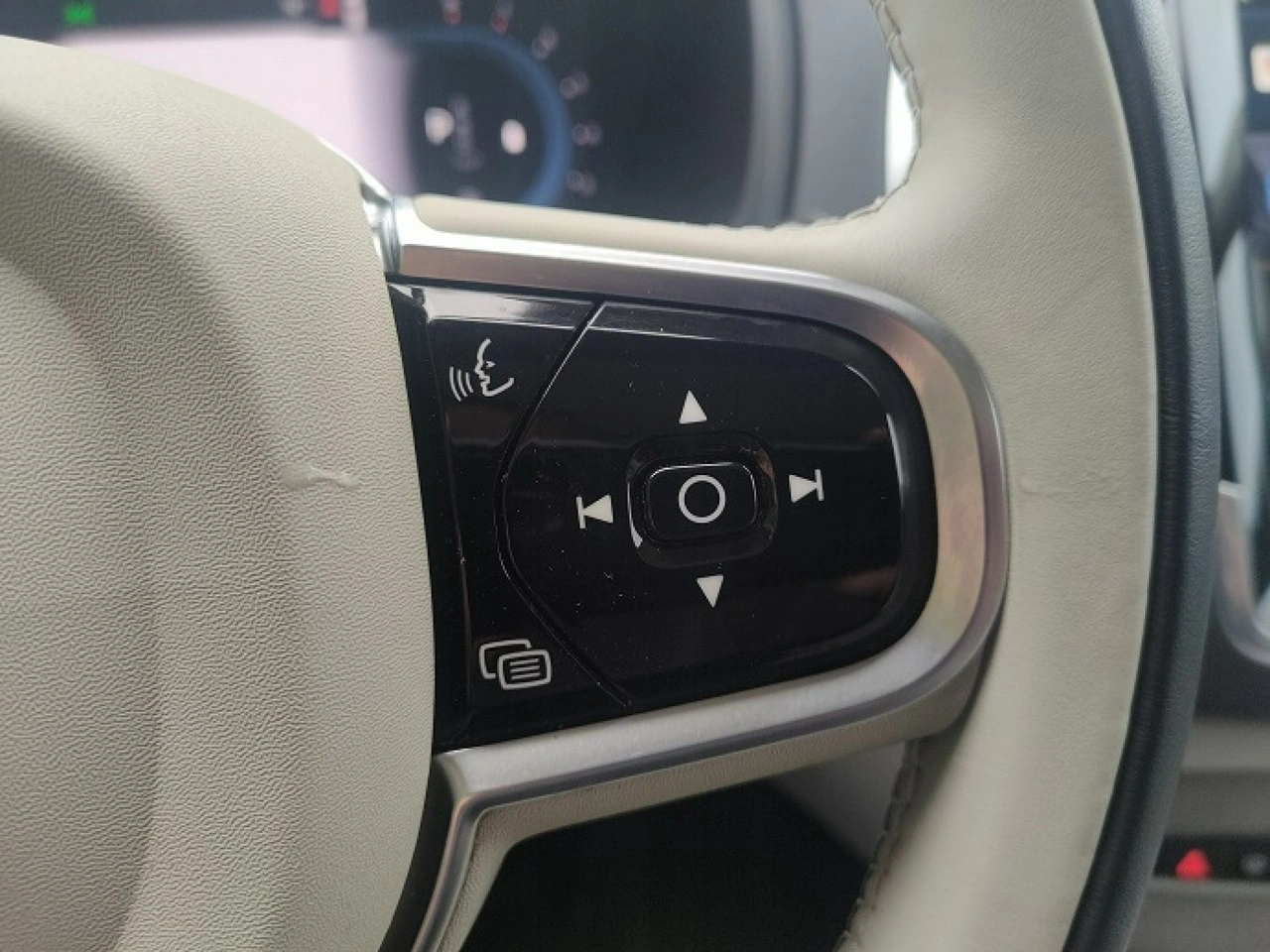 Volvo XC 90 - Zdjęcie 27