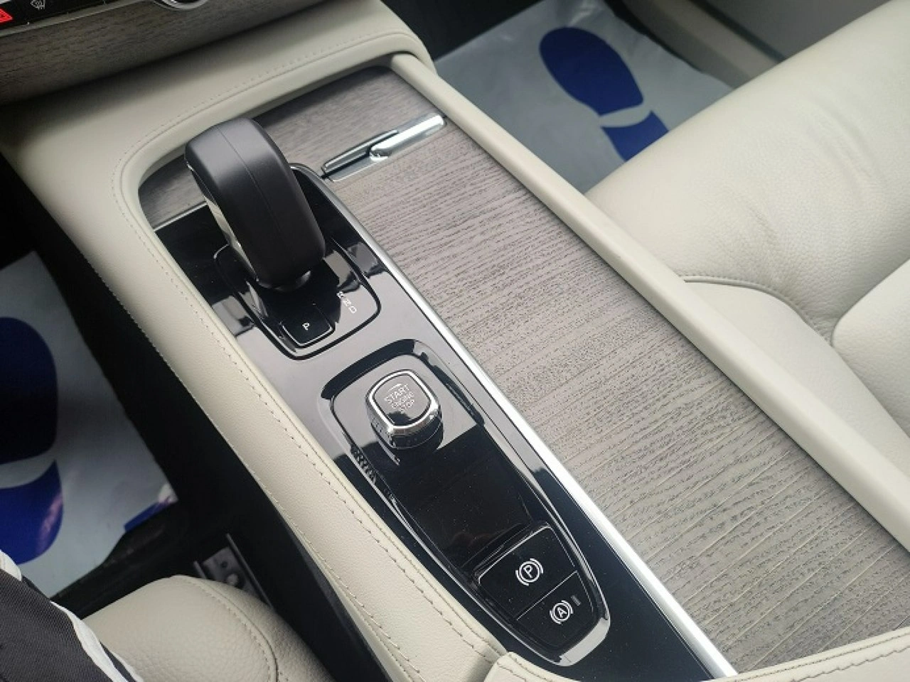 Volvo XC 90 - Zdjęcie 33