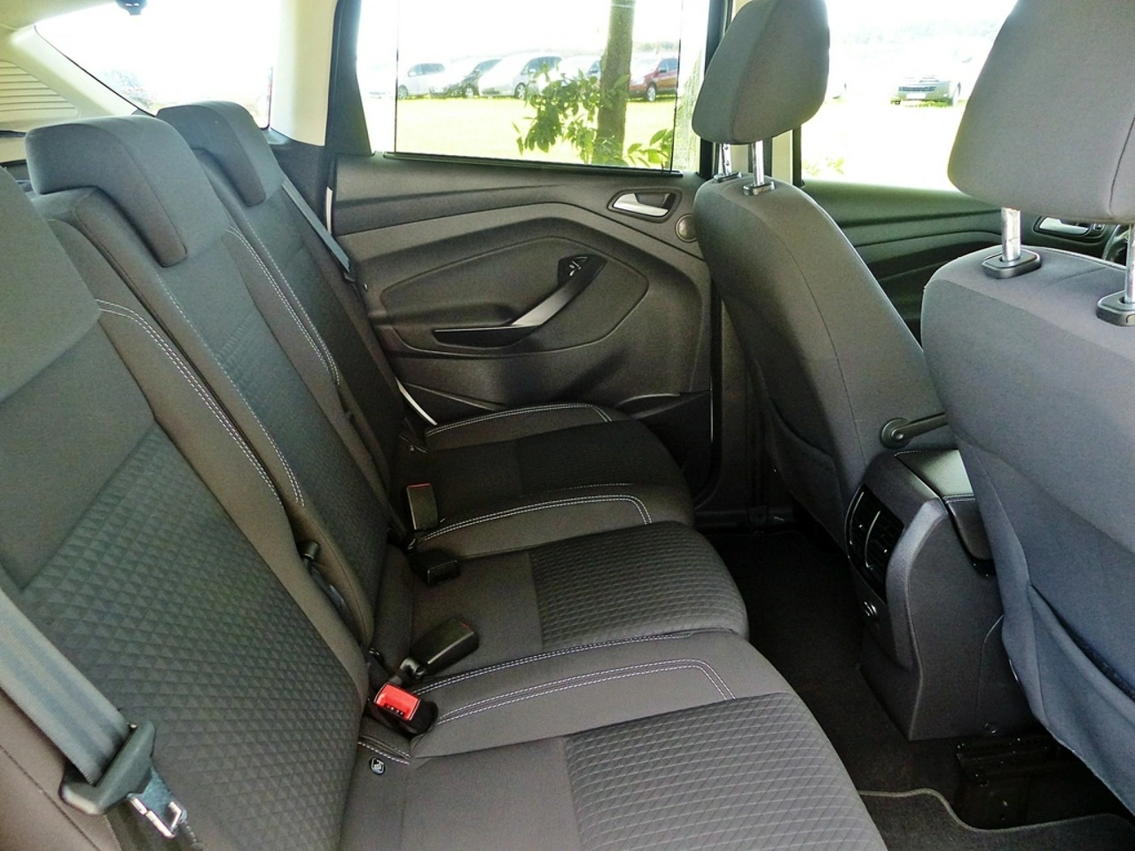 Ford C-MAX - Zdjęcie 21