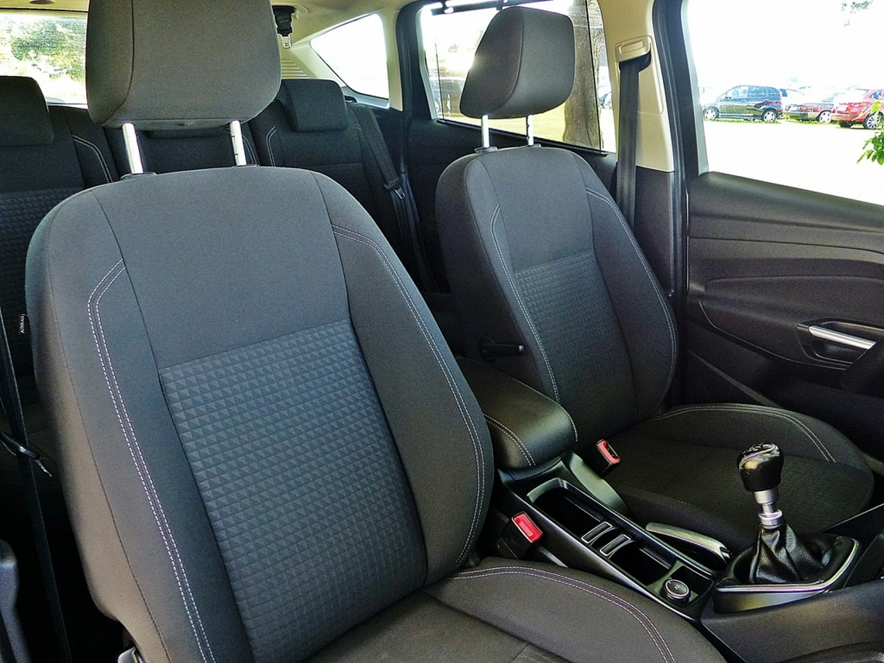 Ford C-MAX - Zdjęcie 24