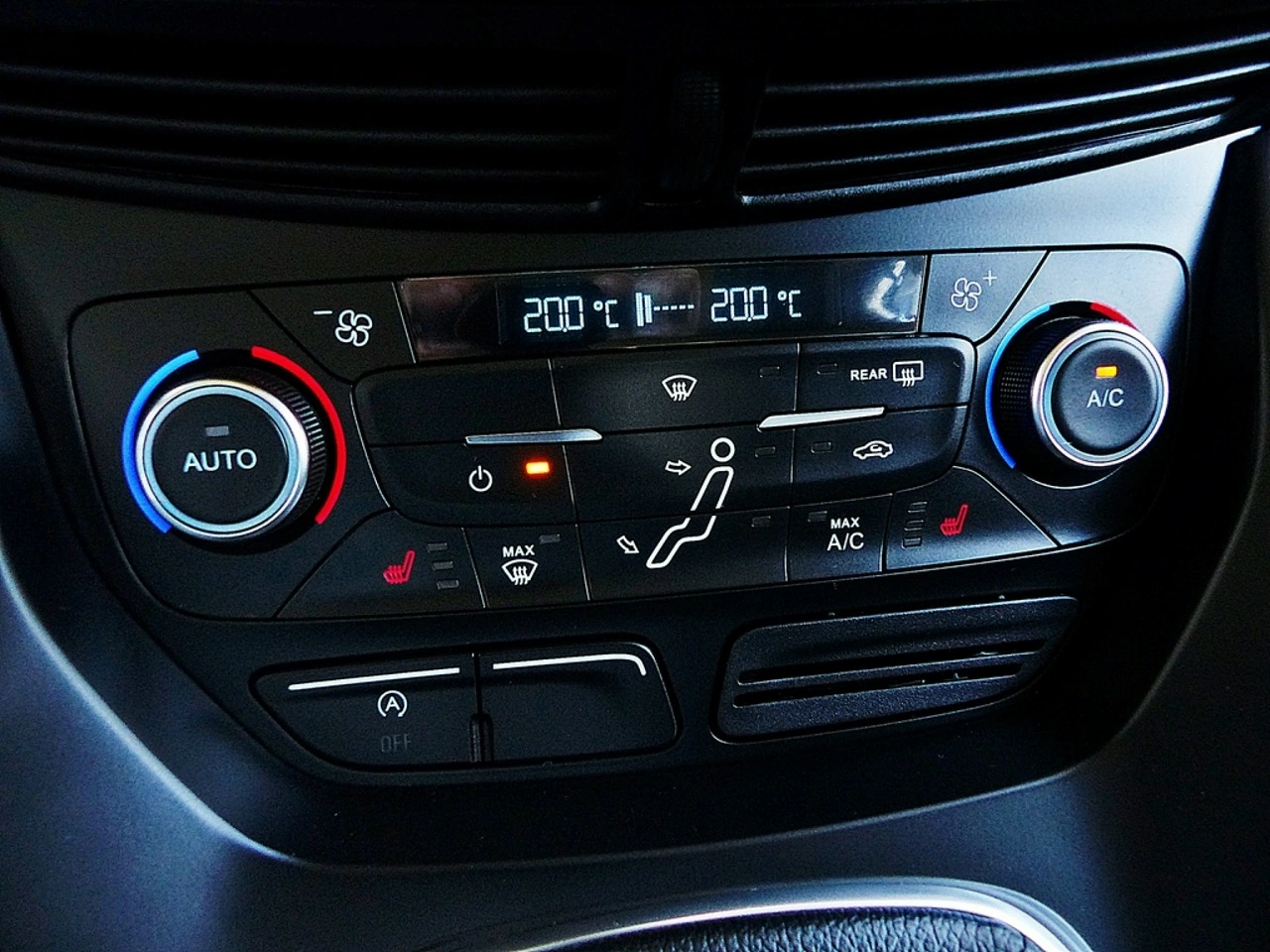 Ford C-MAX - Zdjęcie 32