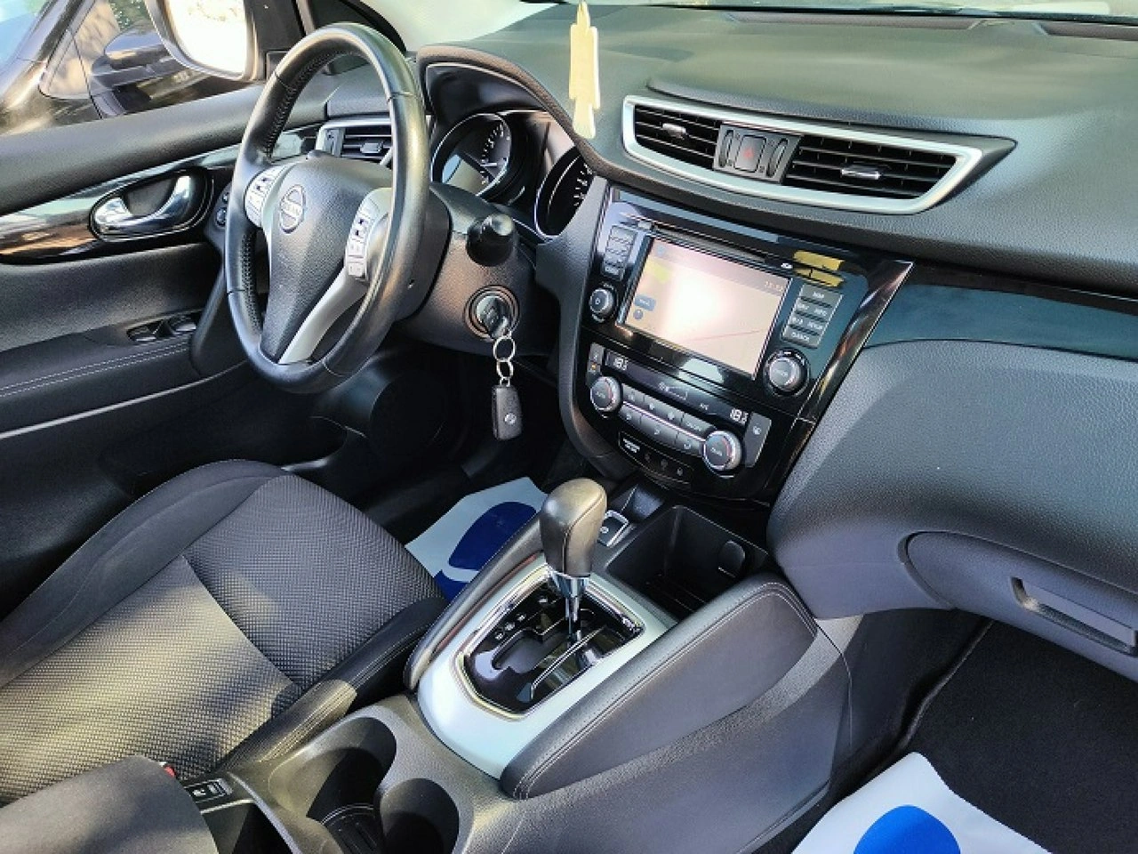 Nissan Qashqai - Zdjęcie 12