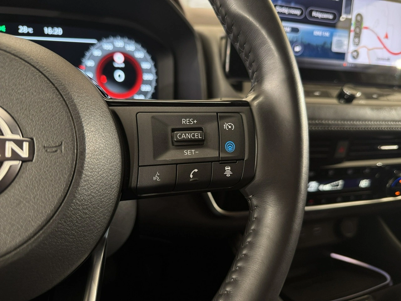 Nissan X-Trail - Zdjęcie 26