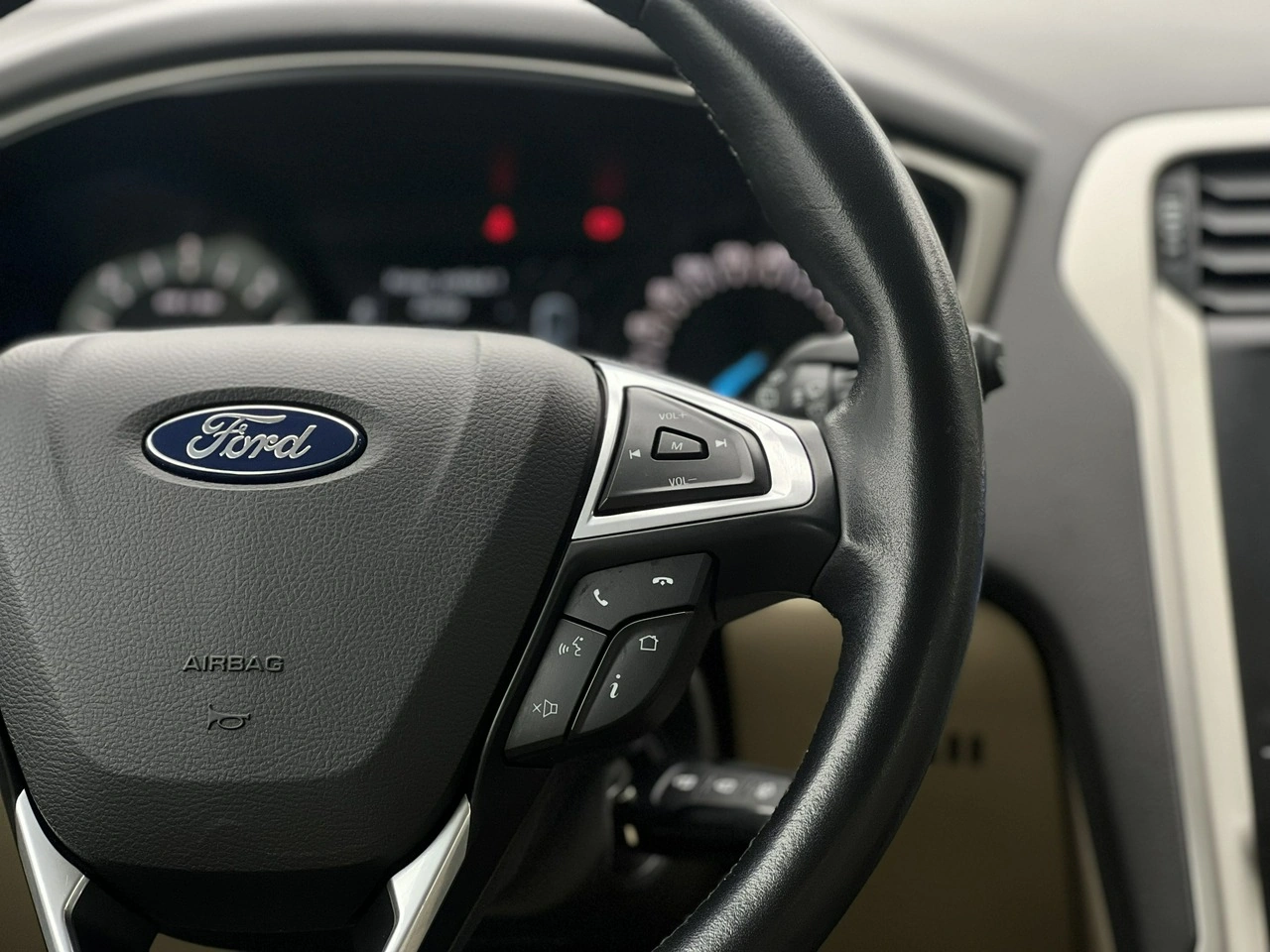 Ford Mondeo - Zdjęcie 17