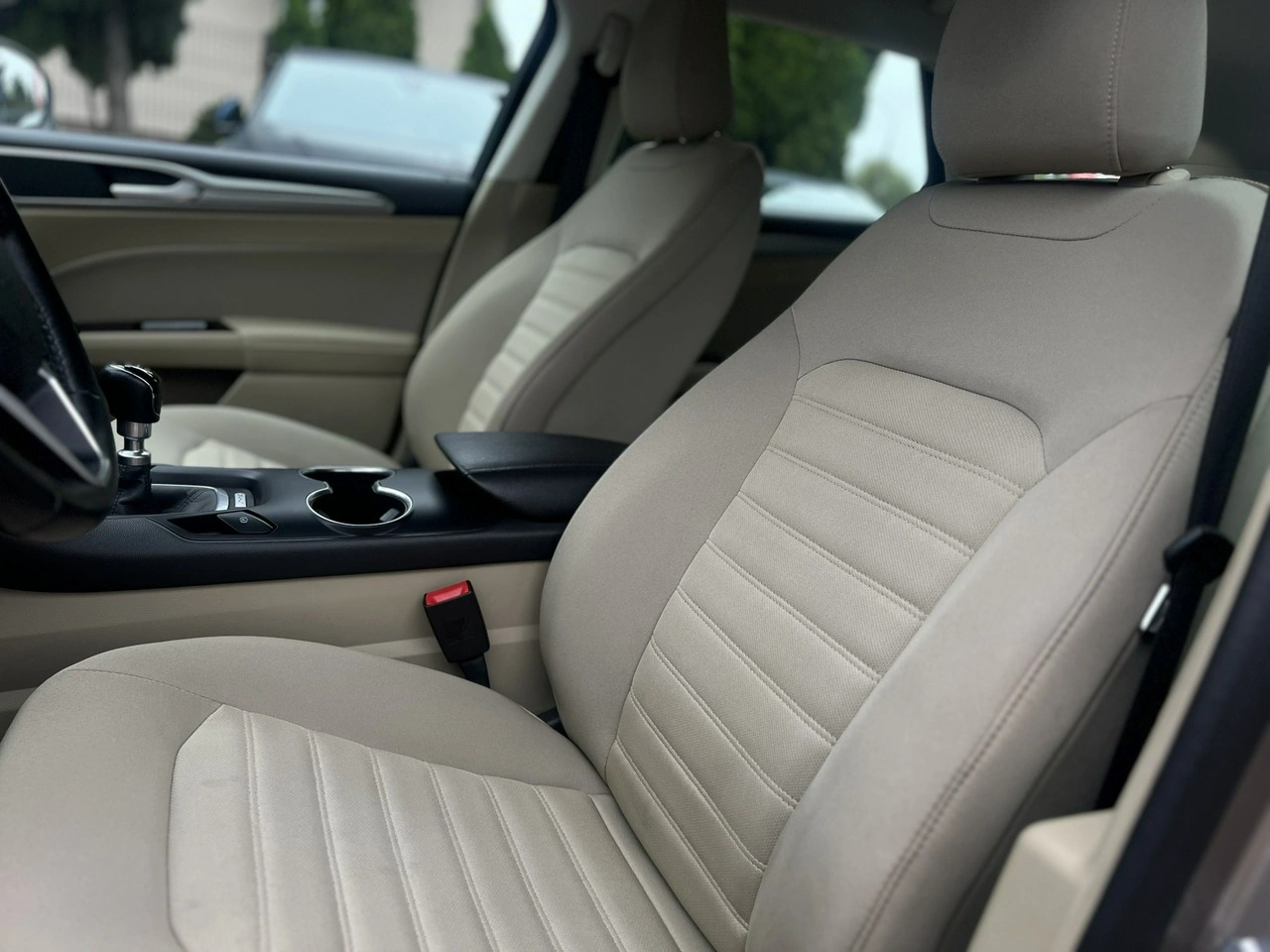 Ford Mondeo - Zdjęcie 23