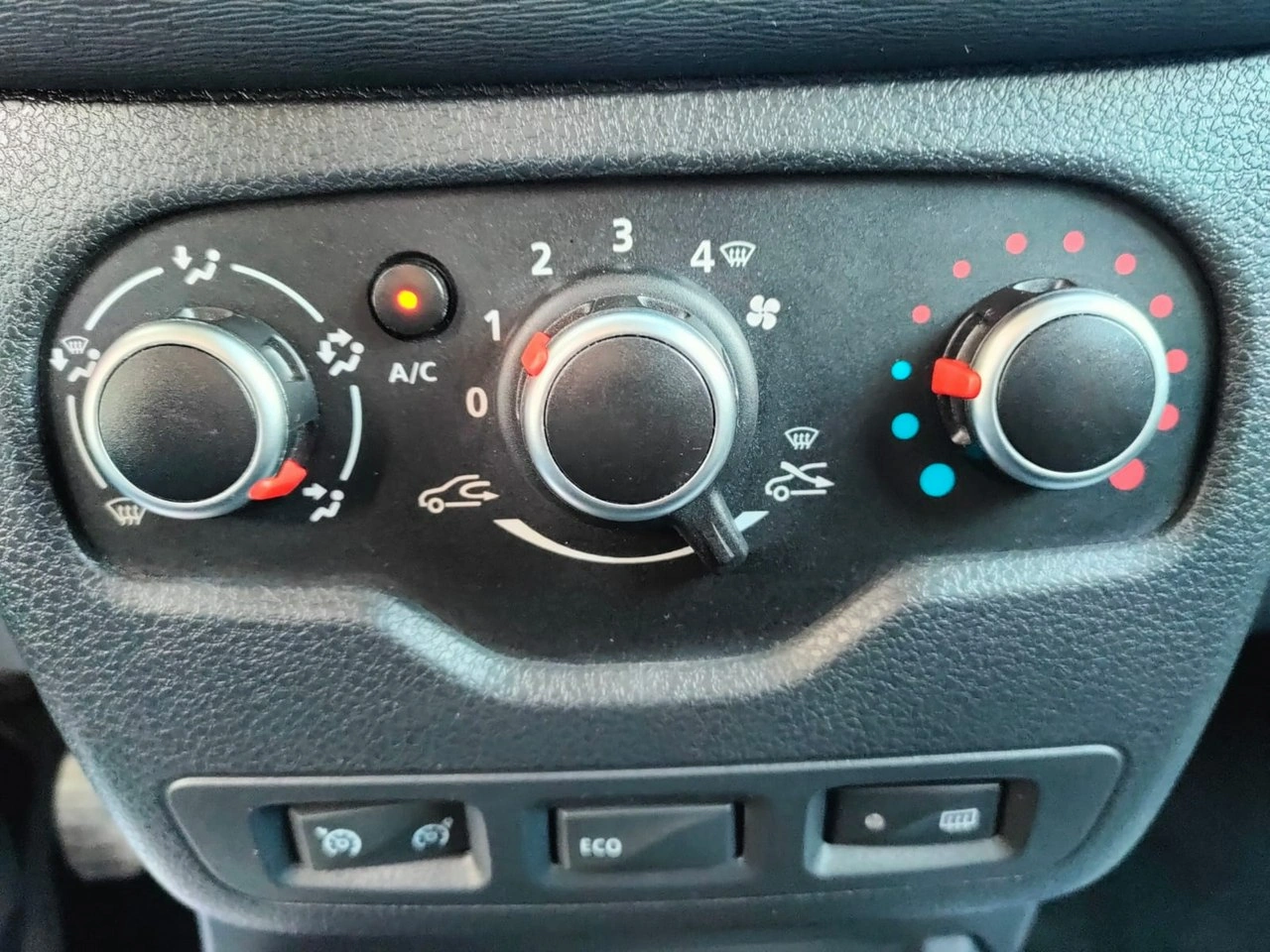 Dacia Lodgy - Zdjęcie 26