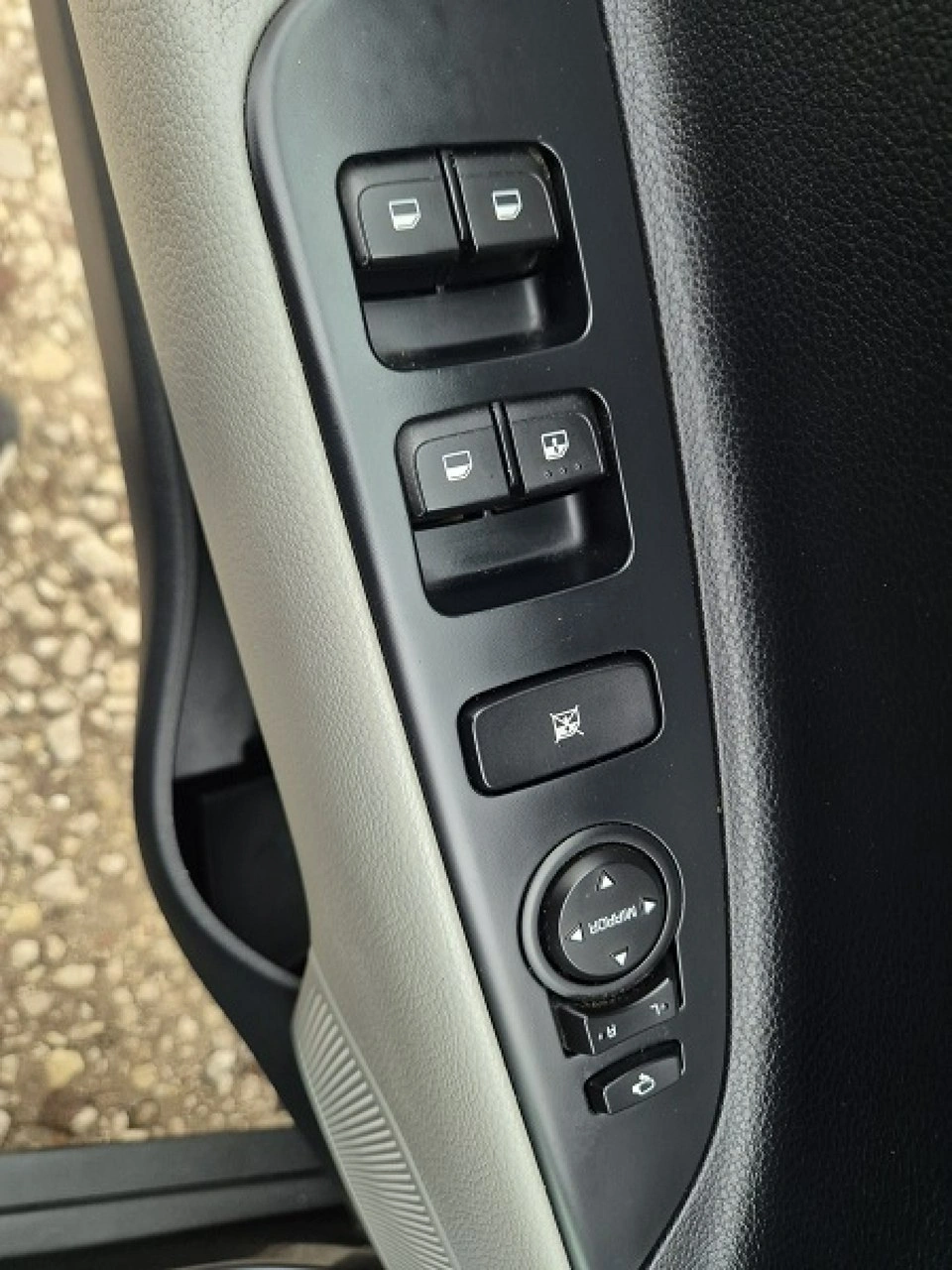 Kia Stonic - Zdjęcie 21