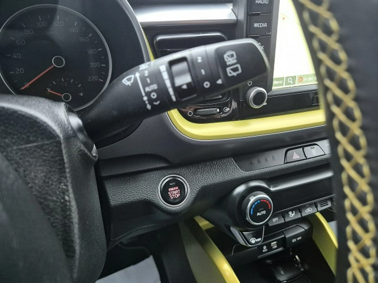 Kia Stonic - Zdjęcie 27