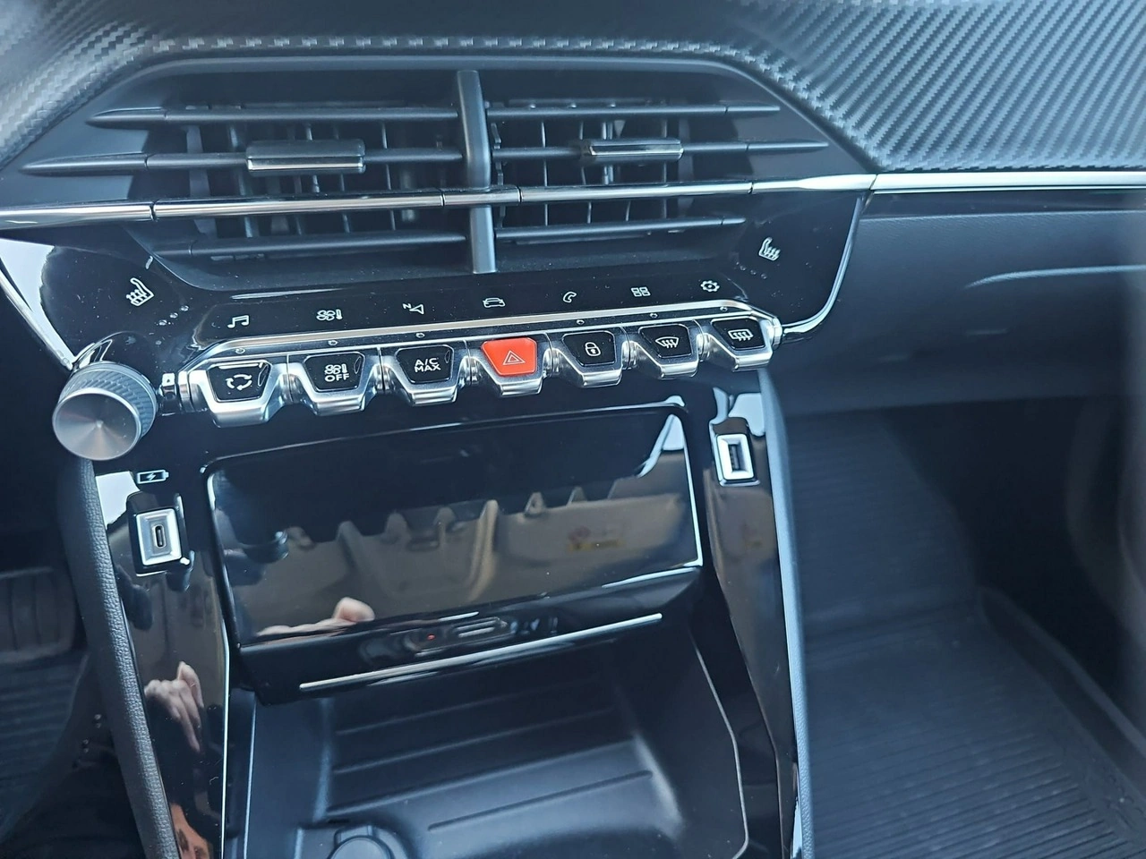 Peugeot 2008 - Zdjęcie 14