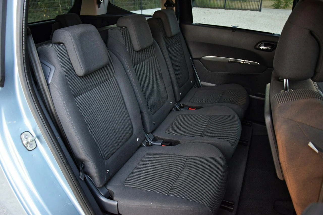 Peugeot 5008 - Zdjęcie 33
