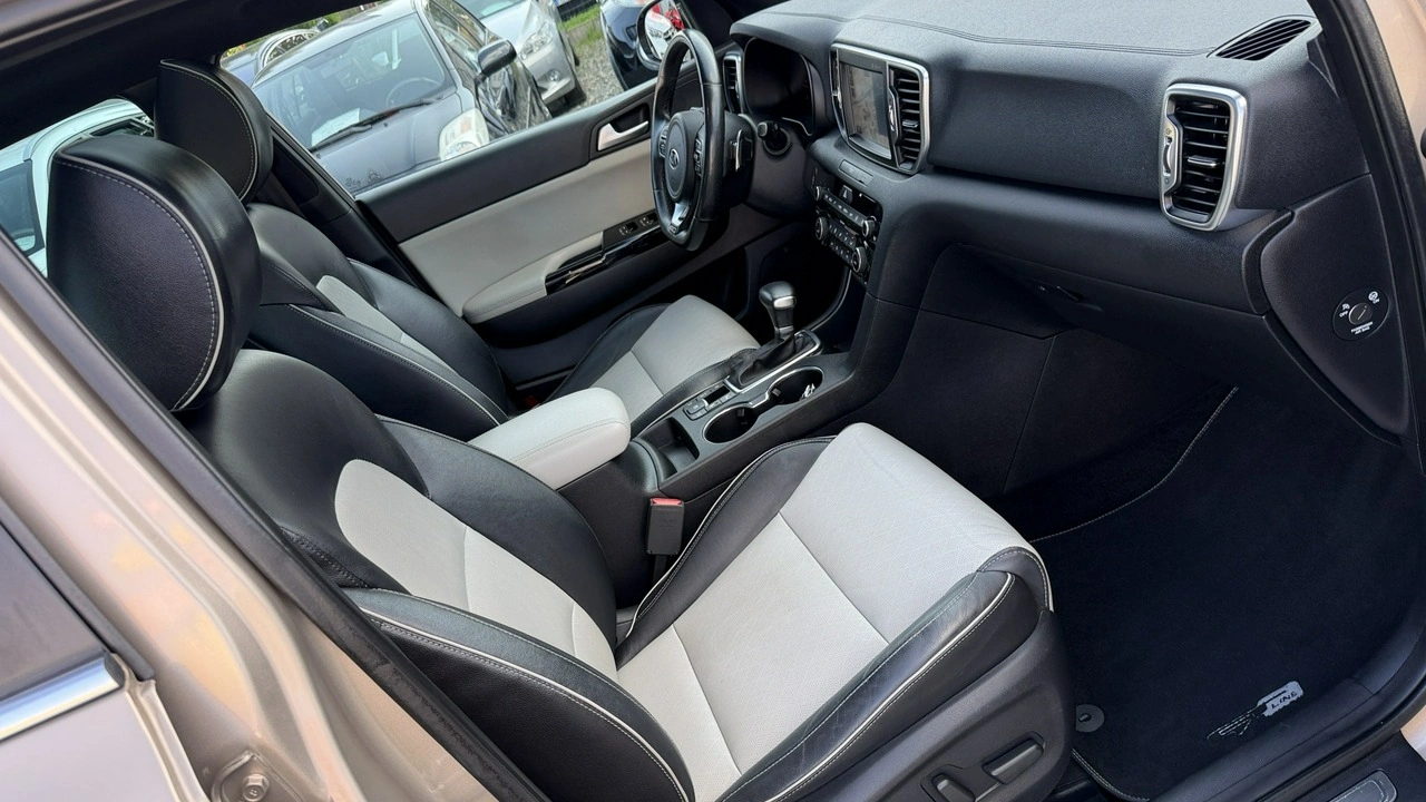 Kia Sportage - Zdjęcie 17