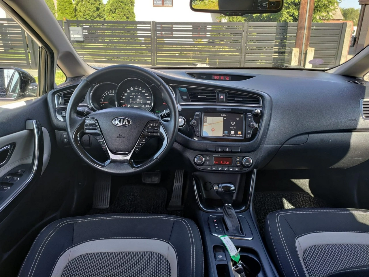 Kia Ceed - Zdjęcie 8