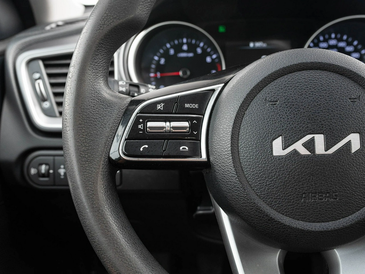 Kia Ceed - Zdjęcie 12
