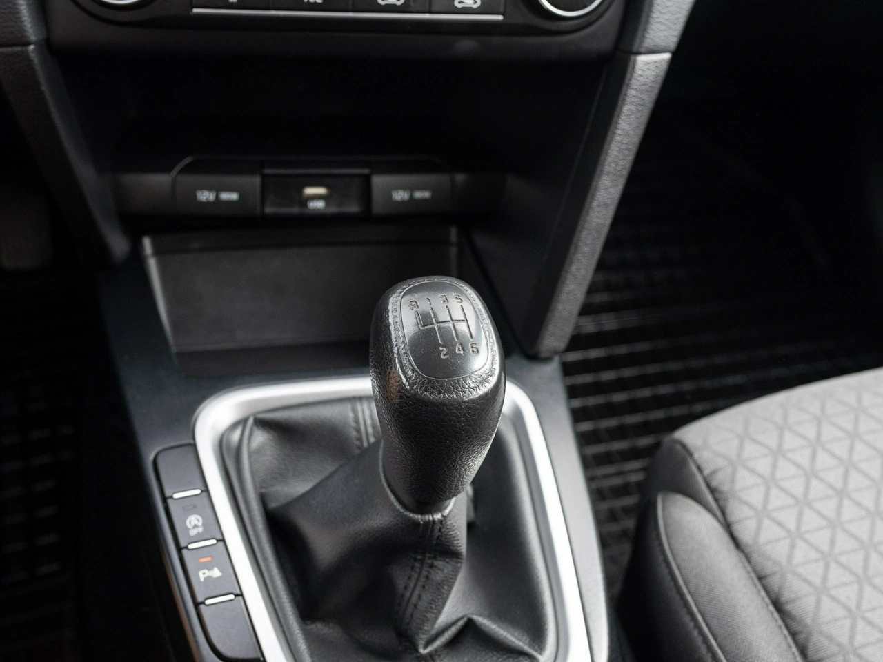 Kia Ceed - Zdjęcie 14