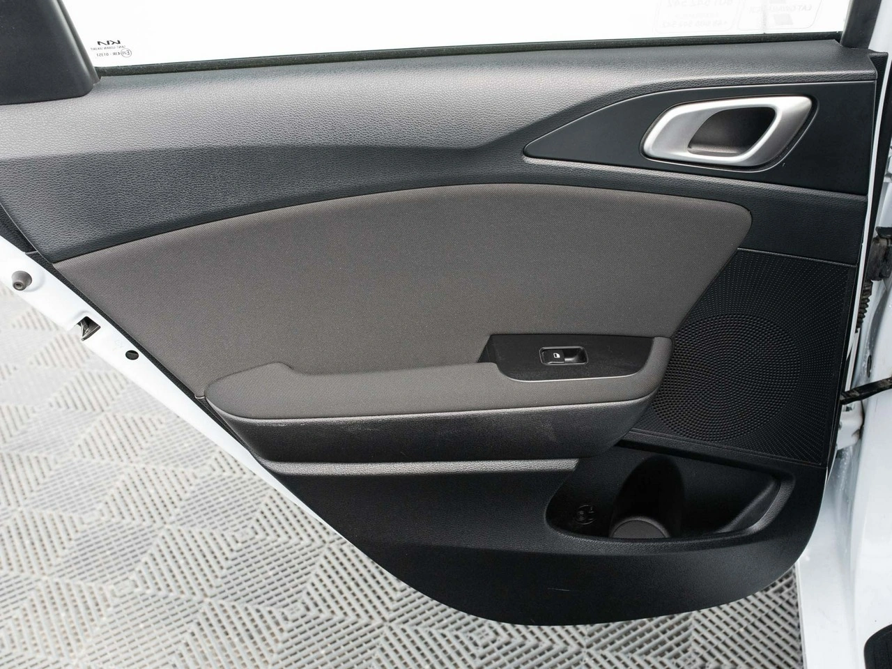 Kia Ceed - Zdjęcie 17