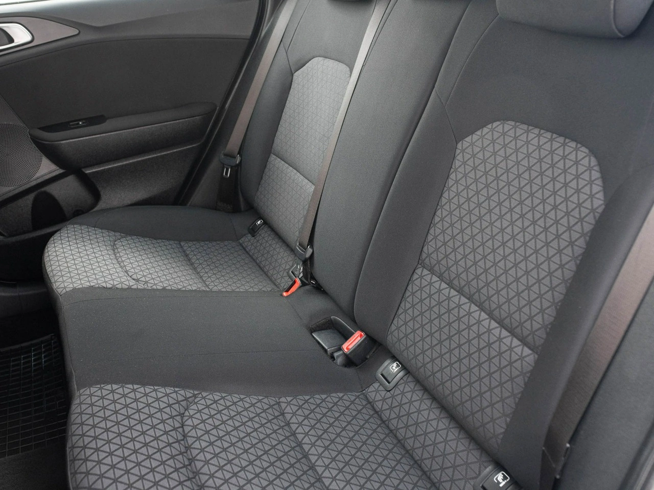 Kia Ceed - Zdjęcie 19