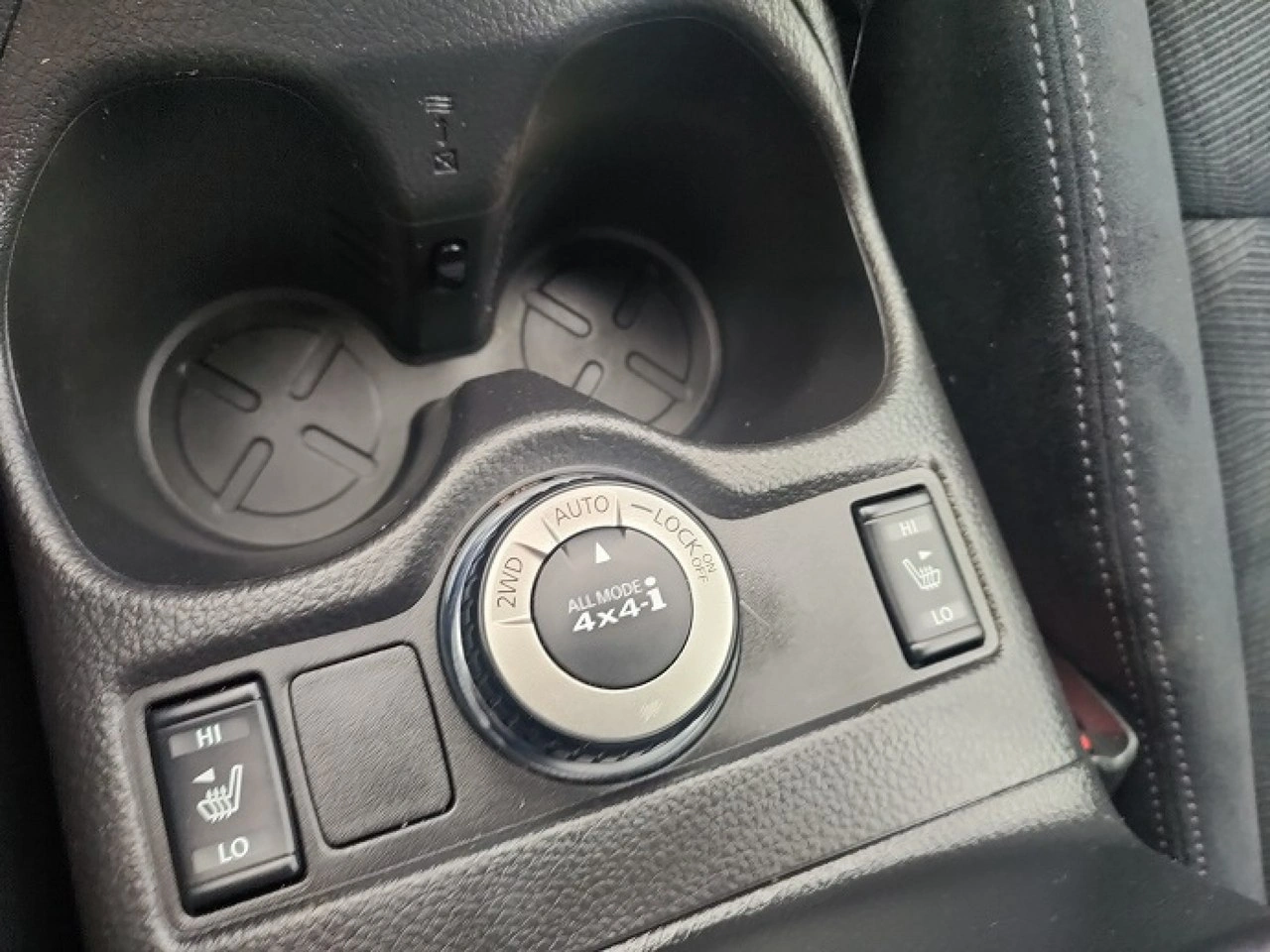 Nissan X-Trail - Zdjęcie 37