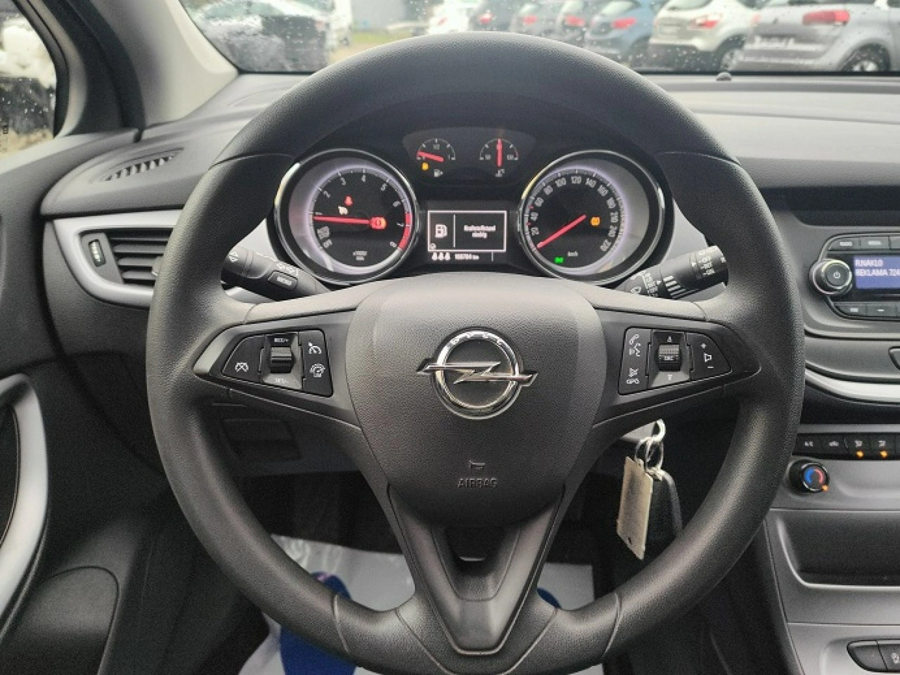 Opel Astra - Zdjęcie 10