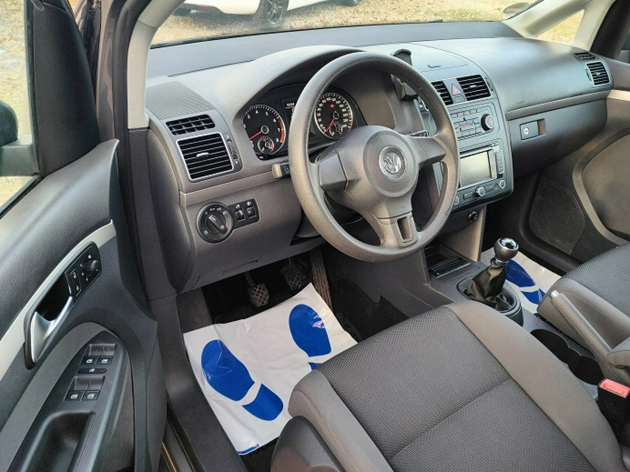 Volkswagen Touran - Zdjęcie 12