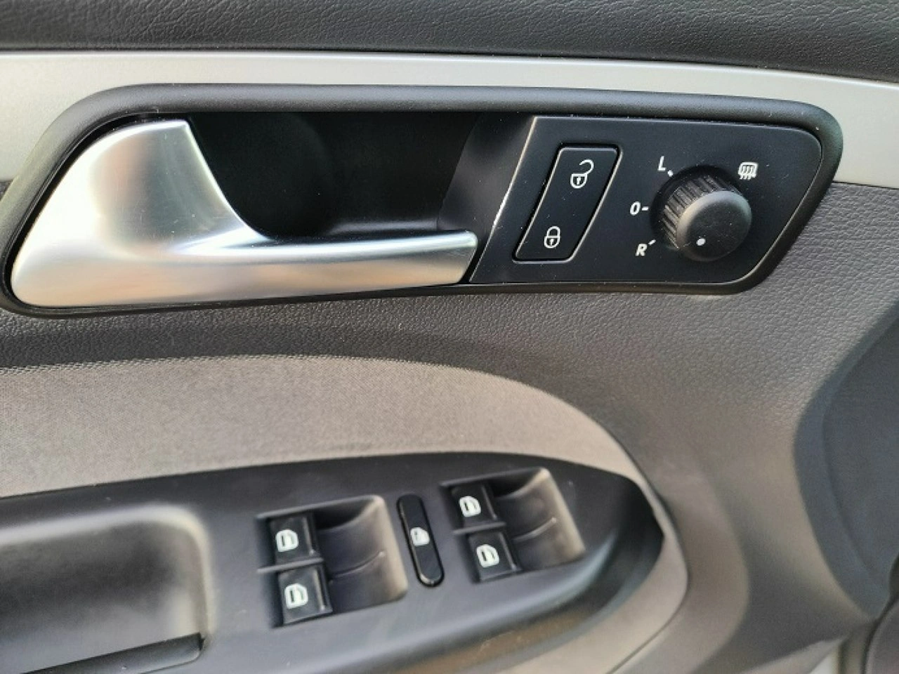 Volkswagen Touran - Zdjęcie 17