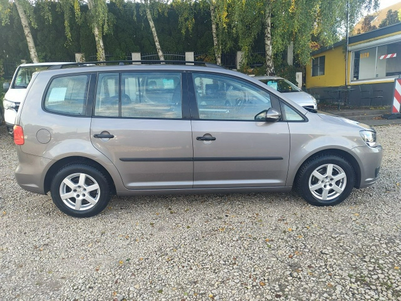 Volkswagen Touran - Zdjęcie 11
