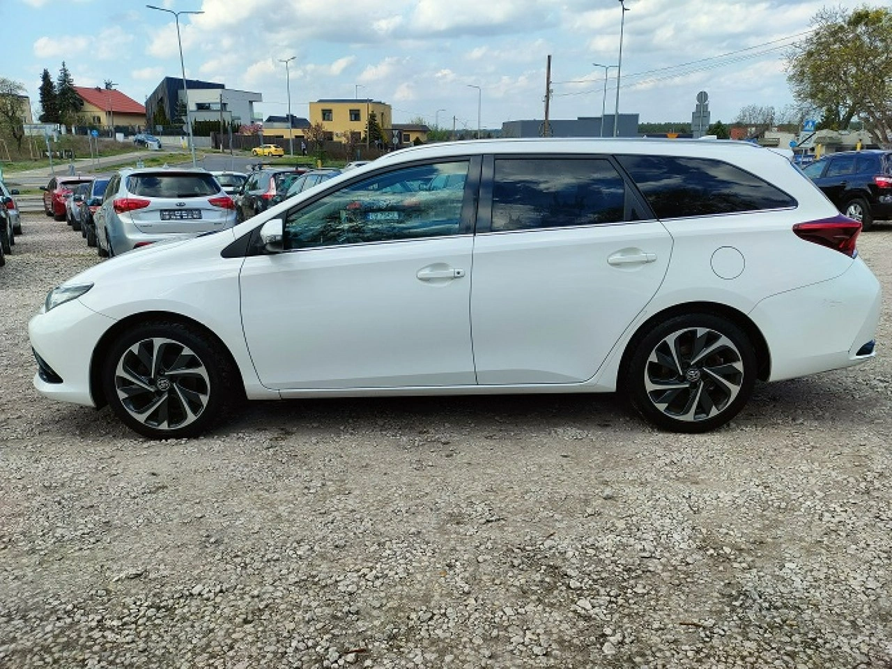 Toyota Auris - Zdjęcie 10