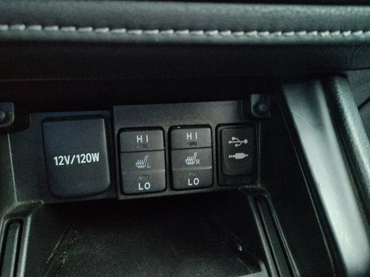 Toyota Auris - Zdjęcie 22