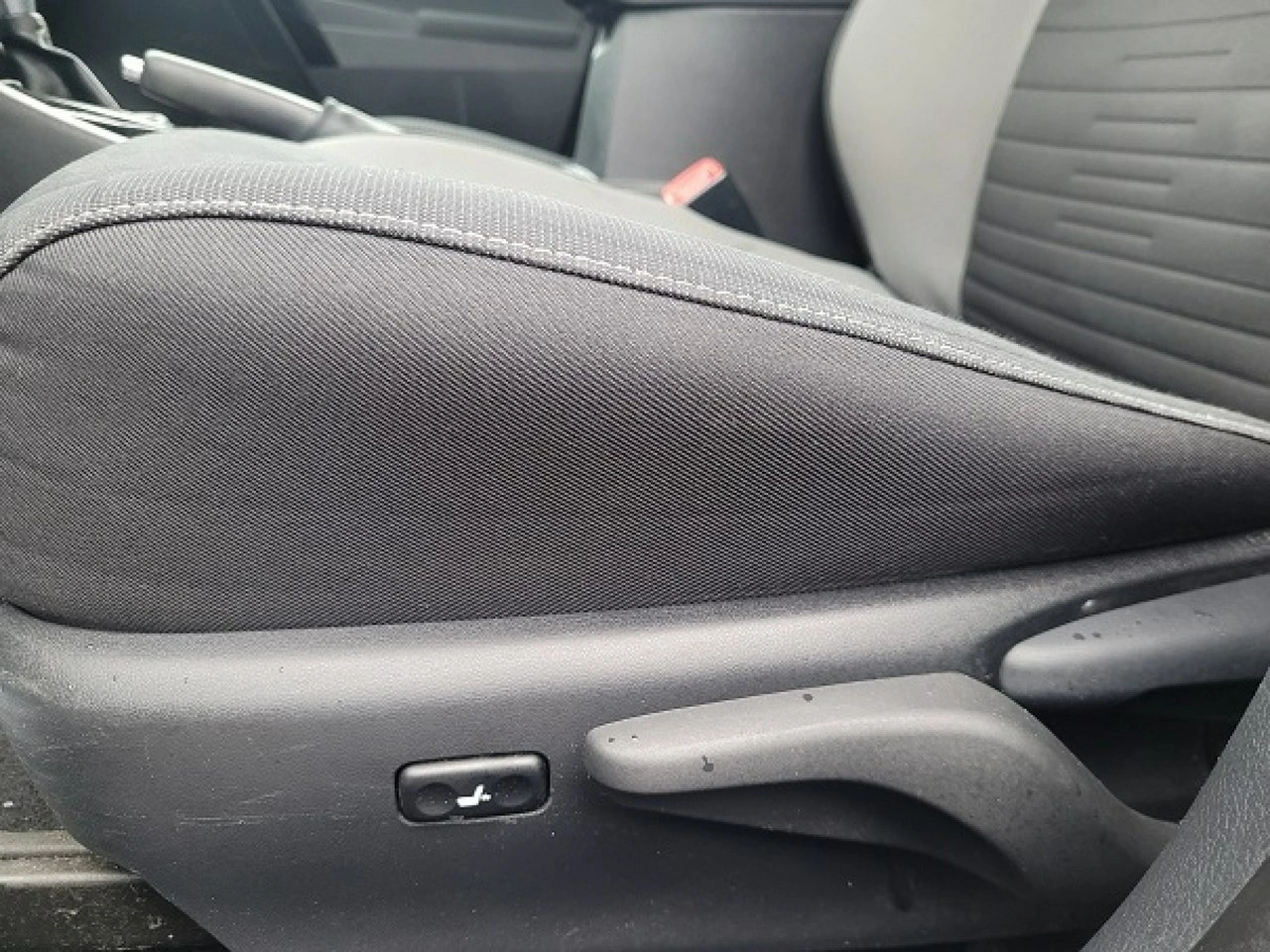 Toyota Auris - Zdjęcie 18