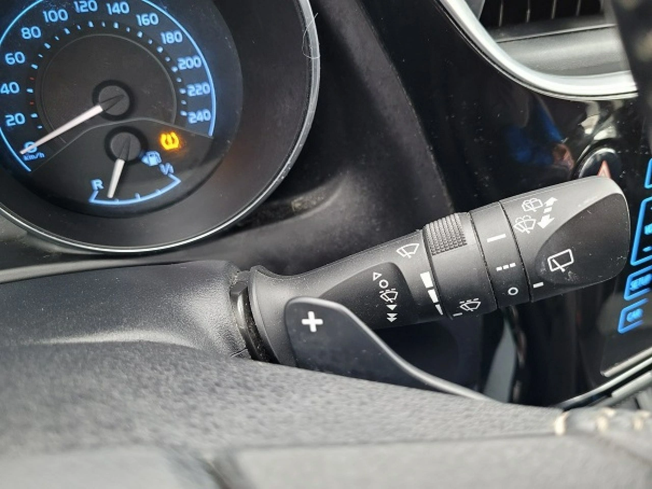 Toyota Auris - Zdjęcie 22