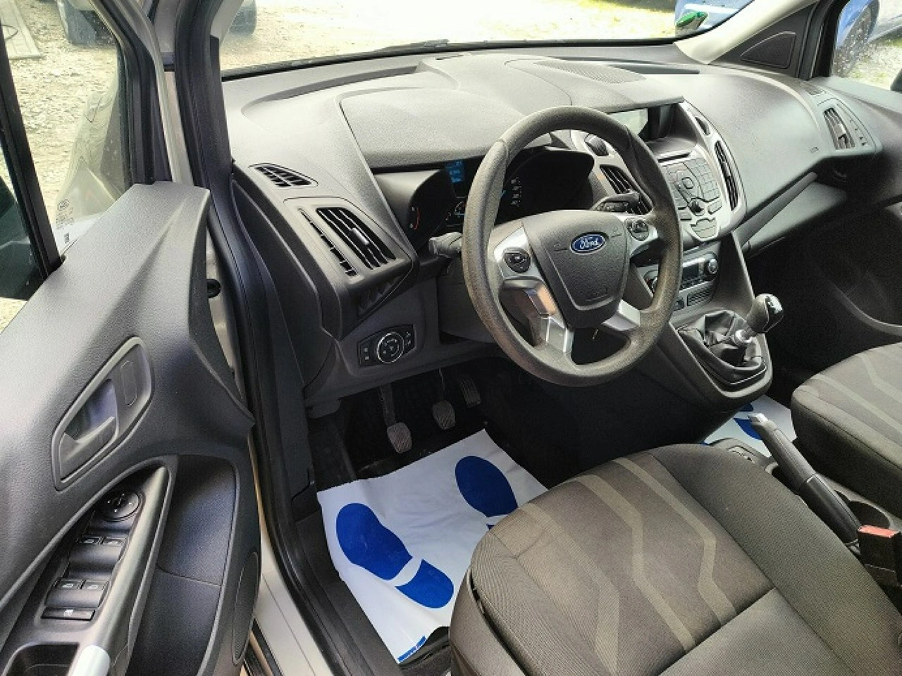 Ford Grand Tourneo Connect - Zdjęcie 12