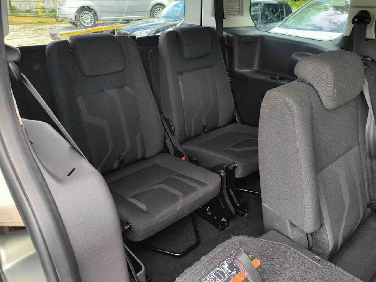 Ford Grand Tourneo Connect - Zdjęcie 16