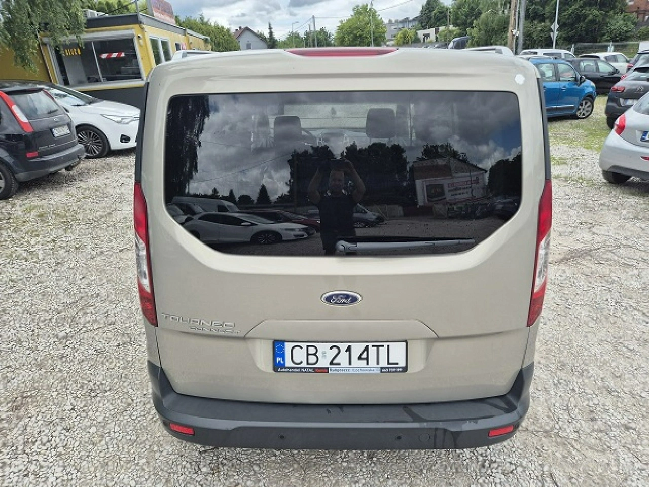 Ford Grand Tourneo Connect - Zdjęcie 14