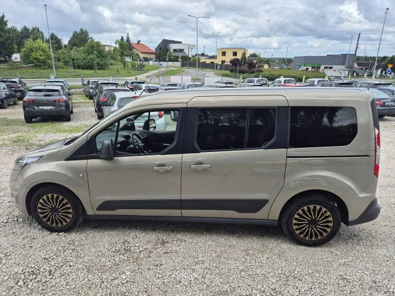 Ford Grand Tourneo Connect - Zdjęcie 15
