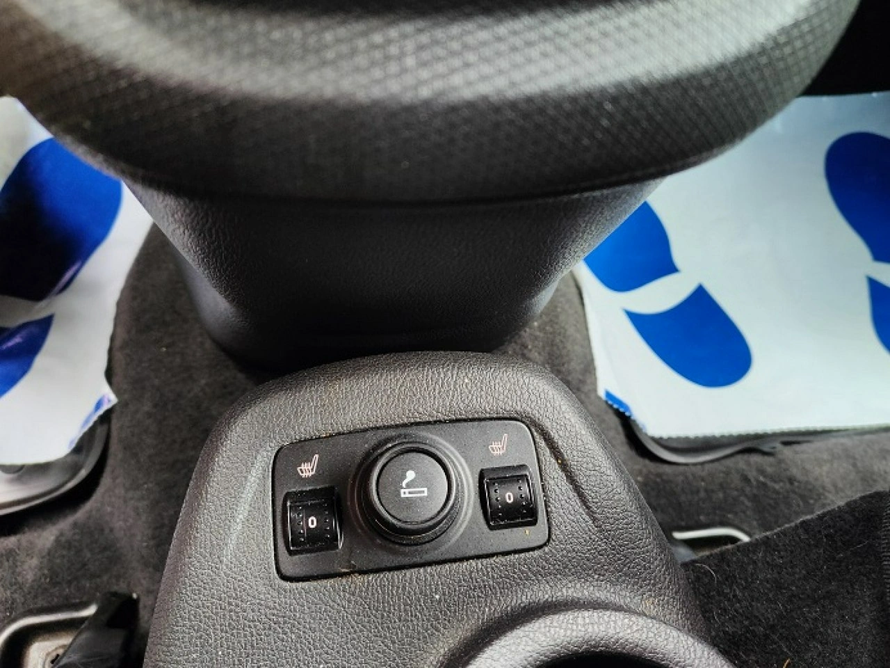 Ford Grand Tourneo Connect - Zdjęcie 25